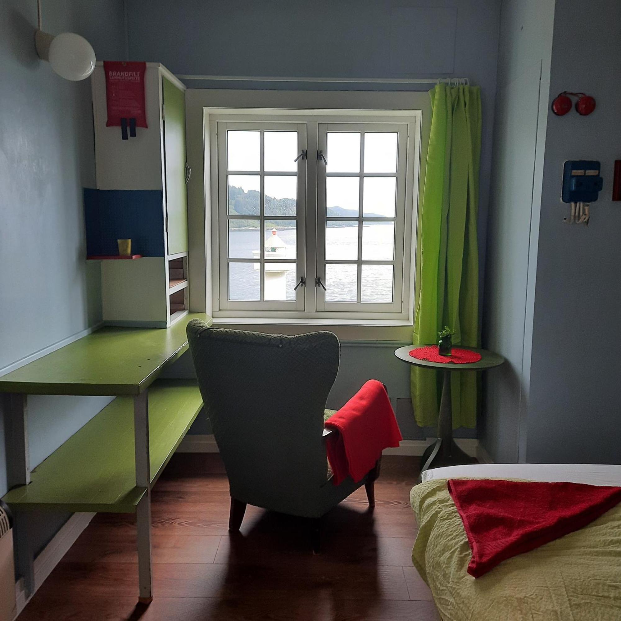 Bed and Breakfast Ulvesund Fyr Raudeberg Экстерьер фото