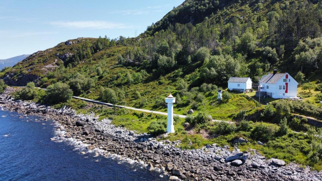 Bed and Breakfast Ulvesund Fyr Raudeberg Экстерьер фото